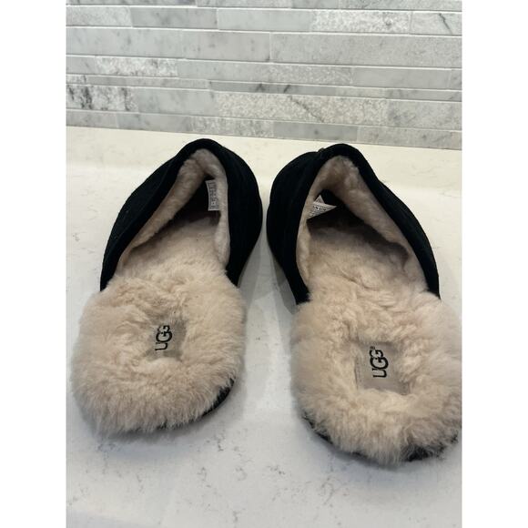 UGG Mens Scuff Suede Slipper Size 11 Black Suede Leather Shearling Model 5776 - Picture 2 of 5